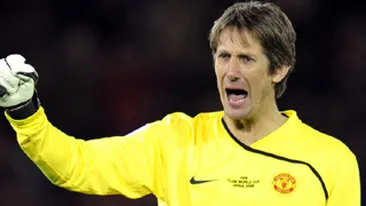 Edwin van der Sar a renuntat la cariera de jucator profesionist! 53.000 de oameni au venit la meciul de retragere!