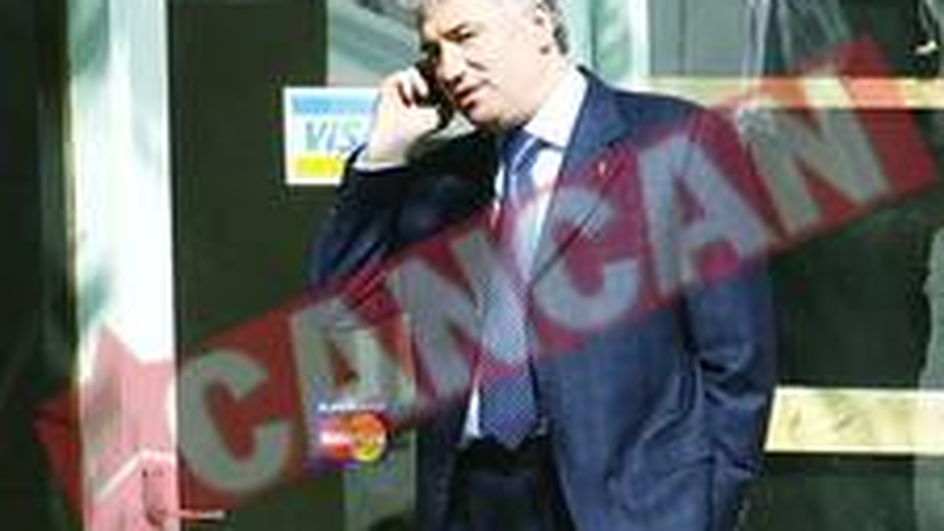 Numerele de telefon ale edililor Capitalei, tinute la secret