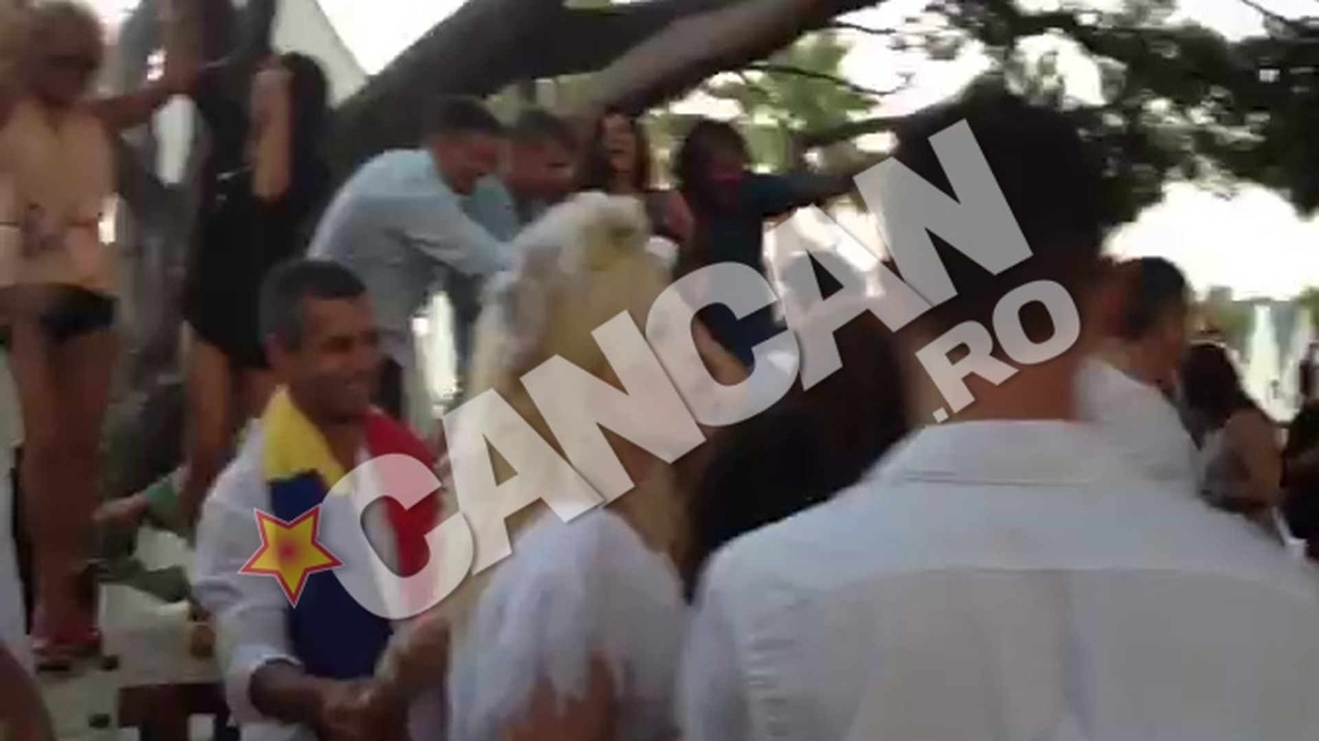 VIDEO Loredana si Remus Truica au incins o hora la Saint Tropez! Milionarul n-a scapat-o nicio clipa din ochi pe artista!