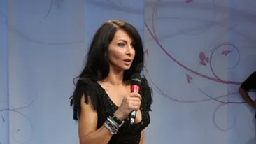 Andra, fata in fata cu profesoara sa de stil, Dana Budeanu, in emisiunea Mihaelei Radulescu!