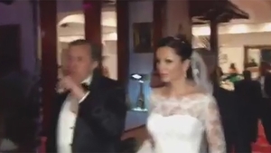 Tort URIAS la nunta lui Ilie Năstase! Ce făcea Ilie in timp ce ospătarii se chinuiau să-l aducă in fata lor!