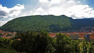 Poliţia a identificat cadavrul găsit pe Muntele Tâmpa. Victima are 19 ani şi este din Ilfov