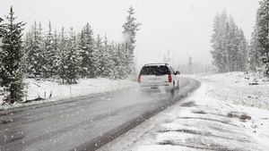 Iarnă în aprilie! Strat de zăpadă de 20 cm în România. Meteorologii anunță ploi torențiale și ninsori