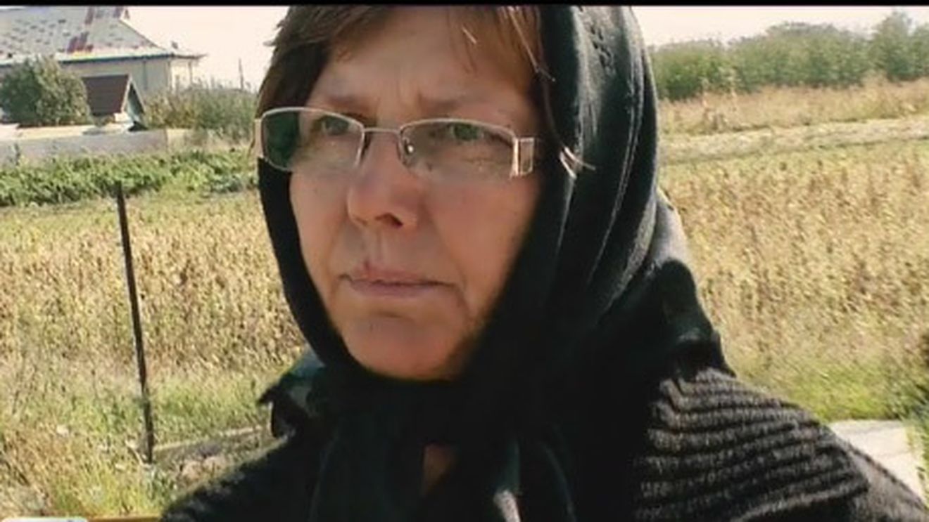 Mama Denisei şi-a găsit puterea să vorbească. ”Să fi venit ea să aprindă o lumânare la mine”