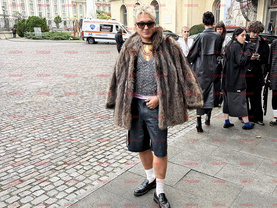 Ținutele la control! Cele mai îndrăznețe outfituri purtate de influenceri la Bucharest Fashion Week