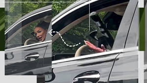 Diva a "ars-o" bombardieră cu un șofer din trafic! Bianca Drăgușanu a scos ditai bâta de sub scaun și …