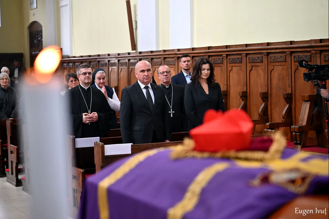 Cu ce se ocupă Ioana, iubita lui Ilie Bolojan? Are o meserie onorabilă
