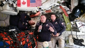 Misiunea Artemis II va atinge punctul culminant astăzi. Echipajul urmează să doboare un record stabilit de Apollo 13