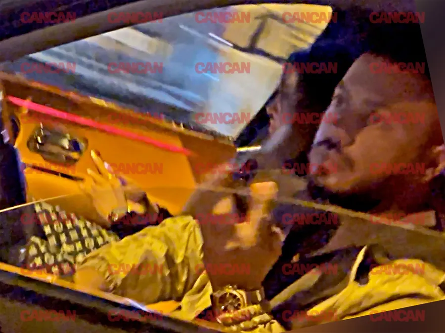 Bianca și Gabi au stat toată seară în mașină și au dat ture prin fața localurilor de la mare Foto: CANCAN.RO