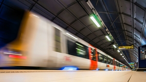 Momente de groază la metroul din Paris! Un român a atacat mai mulți pasageri