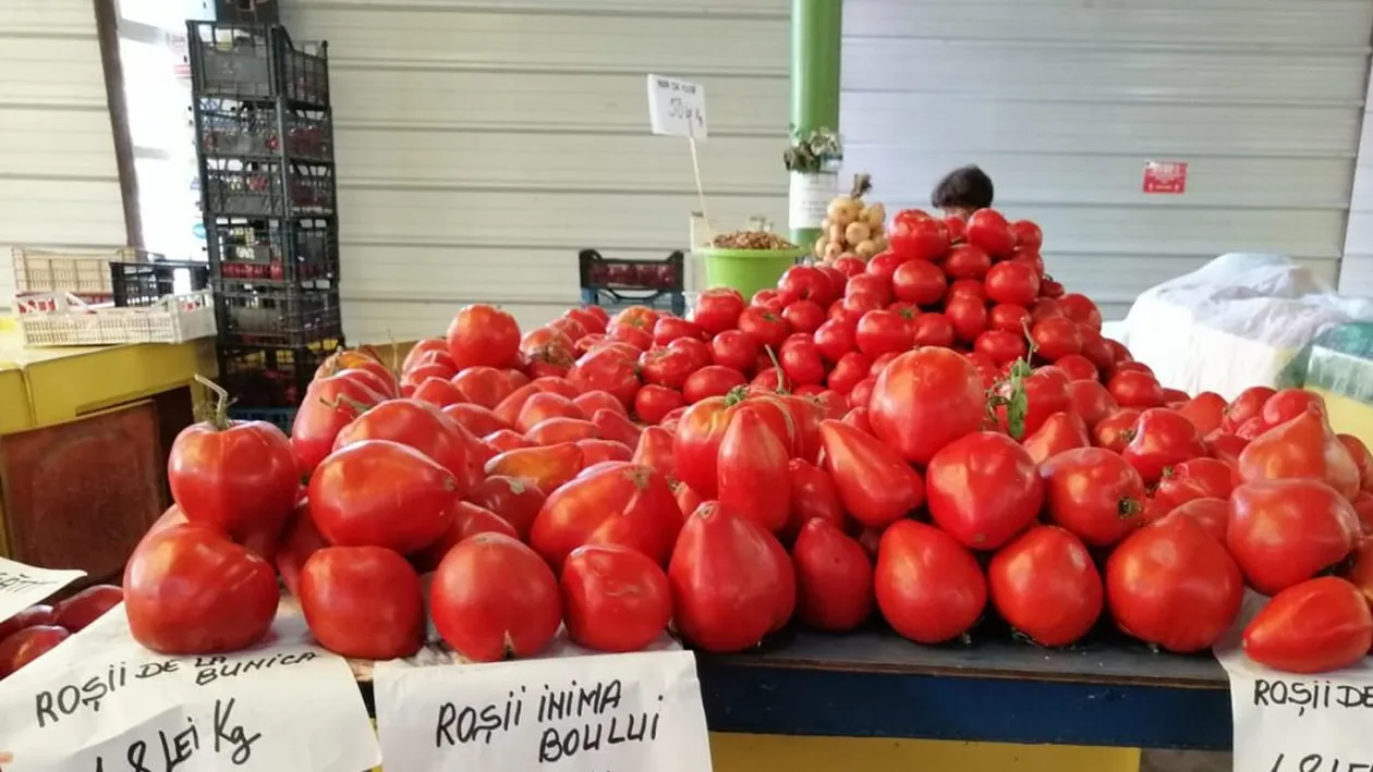 Incredibil! Cât a ajuns să coste un kilogram de rosii în piețele din România!