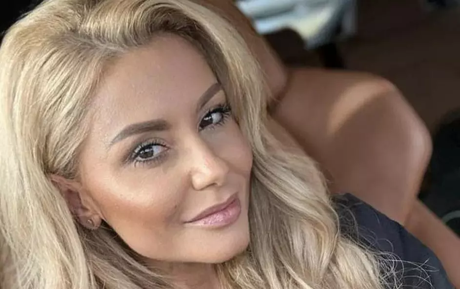 Cum a cucerit-o Viorel Neagoe pe Emilia Ghinescu, deși are 27 de ani. Unde s-au cunoscut cei doi, de fapt