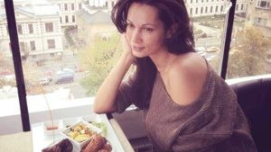 Nicoleta Luciu a scăpat de kilogramele în plus după ce a trecut pe la chirurgul estetician! Cum arată acum vedeta