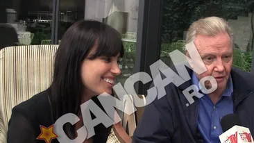 Frumoasa romanca joaca alaturi de celebrul actor american in filmul The Dark Prince! Alina Puscau l-a cucerit pe tatal Angelinei Jolie! Au chefuit toata noaptea, intr-un restaurant din Bucuresti, cu muzica lautareasca!