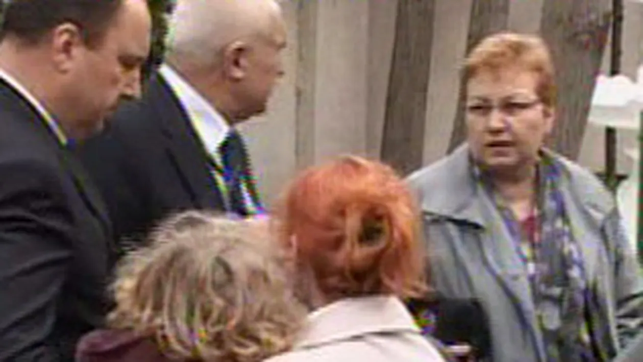 Moment de infarct pentru Pepe la nunta! Nici n-o sa iti vina sa crezi cine a venit din partea Oanei Zavoranu!