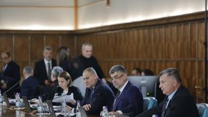 Guvernul aprobă primul contract colectiv de muncă la nivelul sectorului BANCAR. Marcel Ciolacu: Oferim protecție pentru cei aproape 45.000 de angajați