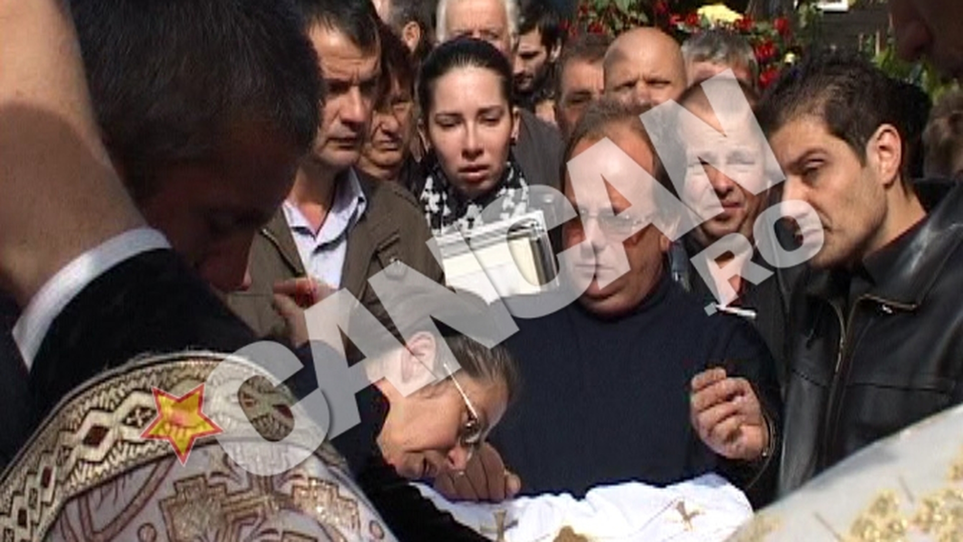Ce coincidenta! Andreea plecase in Italia de opt ani, a salvat opt vieti, slujba ei de inmormantare a fost tinuta de opt preoti