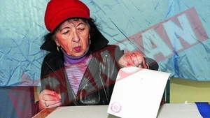 Mancare stricata si buletine de vot xeroxate