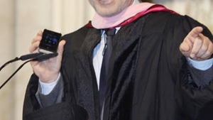 Spuneti-mi Doctor, Doctor Alec Baldwin!