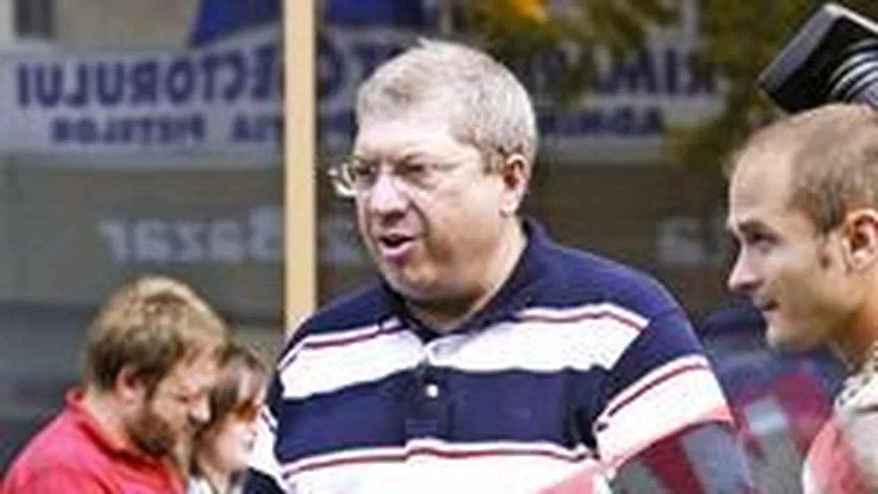 Sorin Ovidiu Balan si-a agresat fizic un coleg