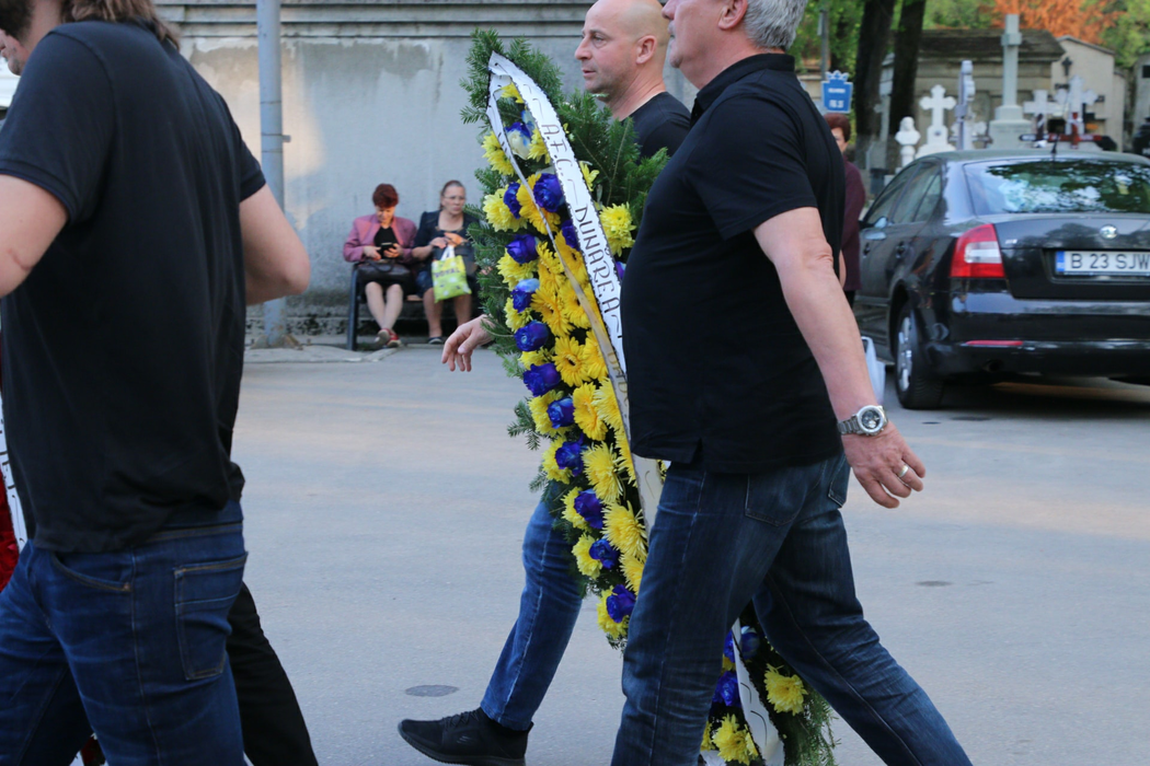 Fotbaliști celebri și ”ucenicii” Anamariei Prodan, la căpătâiul mamei sale
