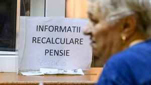 Pensionarii care pot primi bani în plus lunar. Condiția este legată de anii în care au muncit