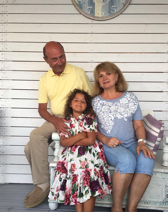 Elena Băsescu și Cătălin Tomată au ales data botezului! Când va fi creștinată Anastasia