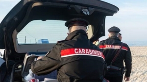 Șocant! Un medic și-a ascuns iubita în portbagaj pentru a scăpa de controalele de coronavirus