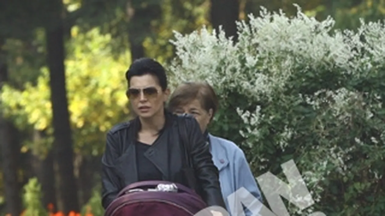 Fetita Simonei Patruleasa are o relatie speciala cu bunica ei!  Ingrid rade de fiecare data cand o vede pe mama stiristei