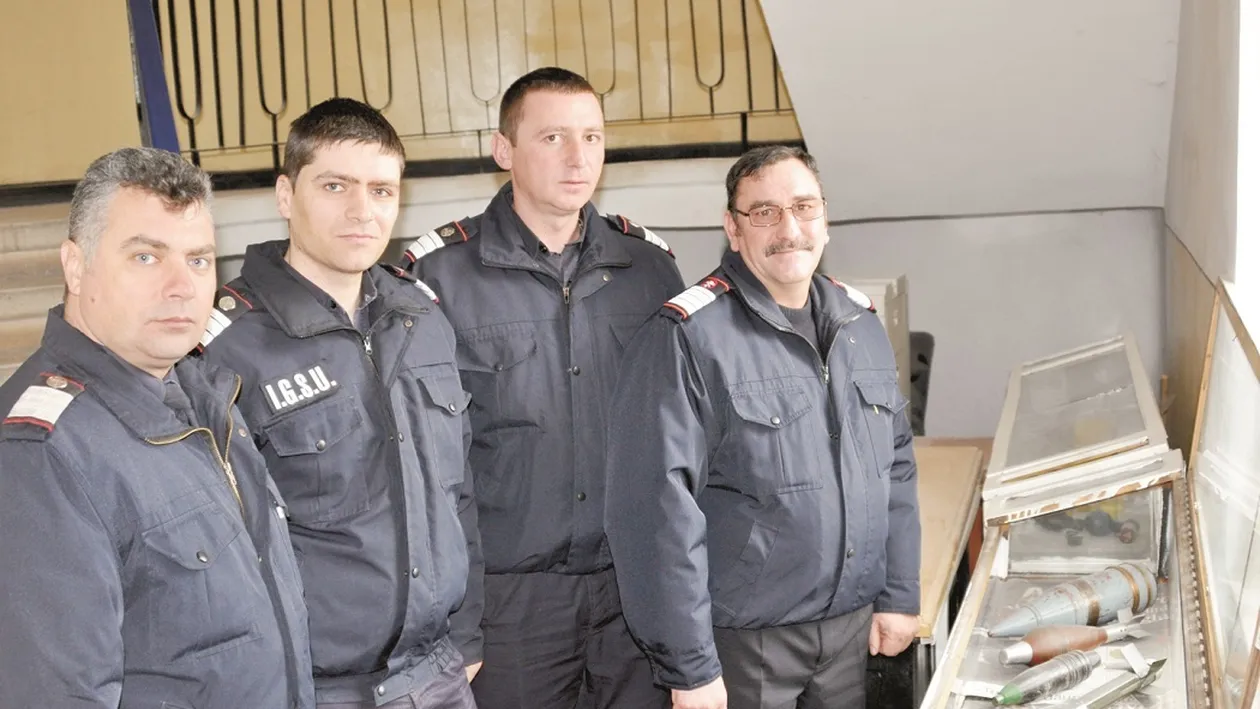 Viaţa lor pare desprinsă din filmele de acţiune. Ei sunt vânătorii de bombe