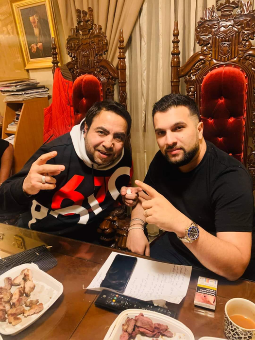 Bogdan de la Ploiești s-a ras în cap după un challenge în scop umanitar: “Îi provoc pe Tzancă Uraganu și pe Cătălin Măruță! Vrem să susținem ce se întâmplă în România cu pandemia”
