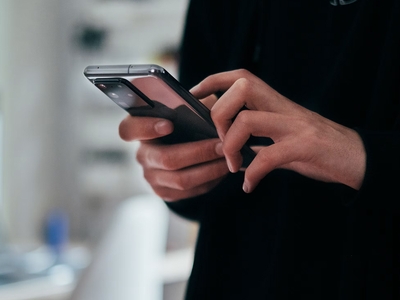 Ți-ai scos telefonul imediat ce te-ai plictisit? Mihail Pautov avertizează asupra obiceiului care ne poate alimenta anxietatea