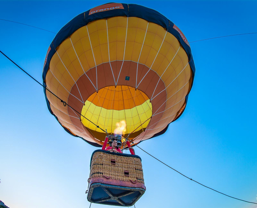 Nu poţi rata plimbarea cu balonul Orange de la  Summer Well 2017