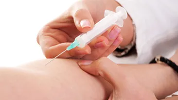 Profesoara de biologie, acuzata ca a intepat un elev in deget cu un ac nesterilizat