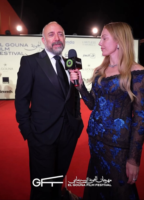 Alit Ergenc și Meryem Uzerli, actorii principali ai serialului turcesc de televiziune „Suleyman Magnificul”/ sursă foto: Facebook @Turkish Serie Station