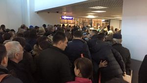 Peste o mie de români au rămas blocaţi în Turcia: „Nu am dormit de frică!“