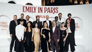 Despărțire-ȘOC! Actrița din Emily in Paris i-a spus ADIO iubitului, după doi ani de relație