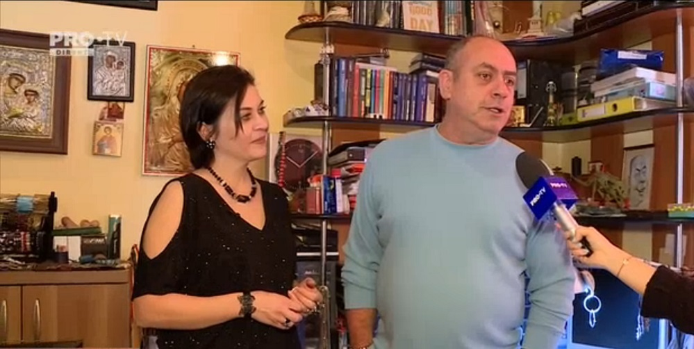 Americanu’ din “La Bloc”, PR pentru soţia lui: “E un hobby, îi face plăcere şi are şi satisfacţii în acelaşi timp”. Cum au sărbătorit 12 ani de relaţie. Metoda lor, un exemplu pentru toţi