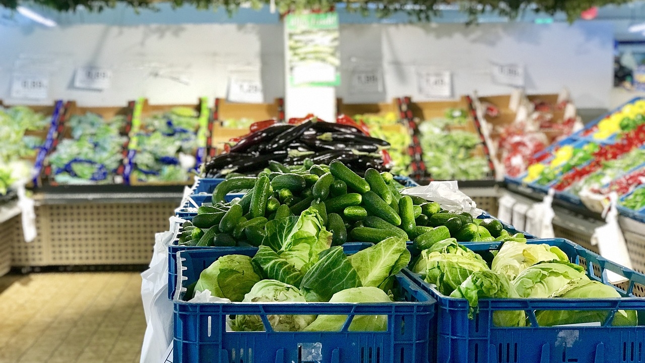 Criză în supermarketurile din România, chiar înainte de sărbători! Alimentul care nu se mai găsește la raft