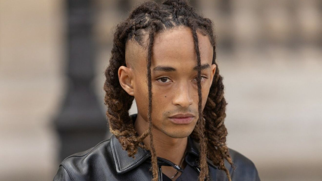 Cum arată geanta lui Jaden Smith în valoare de 47.000 de dolari. Este în formă de casă și are un interior inedit