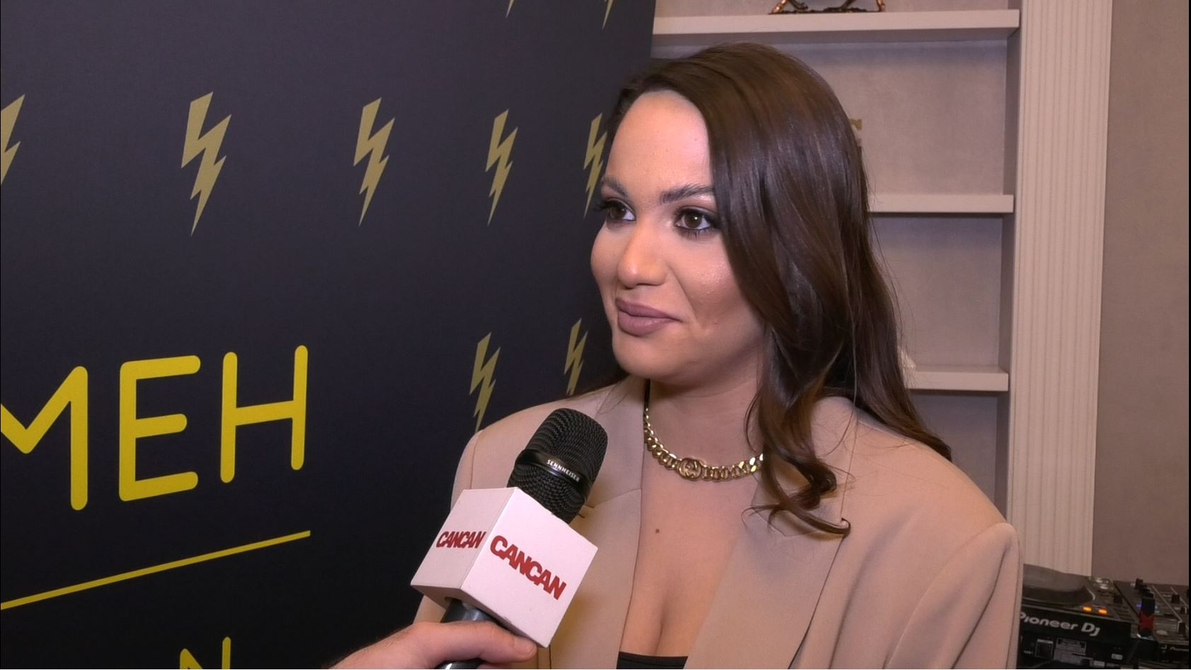 Betty Salam, detalii despre nunta tatălui ei cu Roxana Dobre: "Ne pregătim intens, mai e puţin"