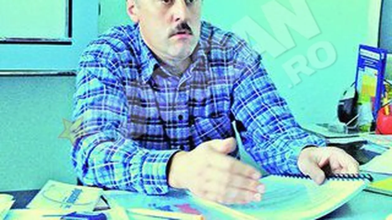 Un medic din Iasi e cercetat disciplinar. Reclamat de pacient pentru ca i-a bagat degetul in fund!