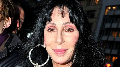 VIDEO Timpul a stat in loc pentru Cher! Cum arata artista de 67 de ani imbracata intr-un costum de scena minuscul!