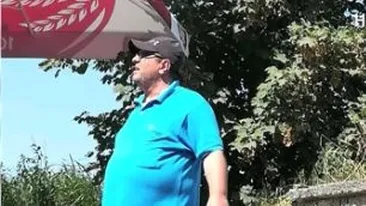 Scene șocante pe litoral! Patronul unui restaurant își amenința angajații cu o curea