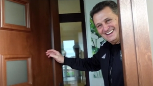 Cum arată vila de lux în care locuiește Nea Mărin. Liviu Vârciu l-a dat de gol: „Ia uite ce bani are!”