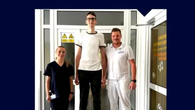 INCREDIBIL! După operație, bărbatul s-a trezit cu 5 centimetri mai înalt