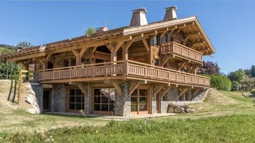 Cele mai tari zece cabane din lemn scoase la vanzare! Vezi de ce proprietarul cere 12 milioane pe o casa din California!