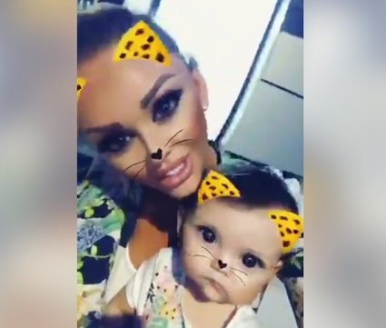 Bianca Drăguşanu şi-a mărit din nou buzele