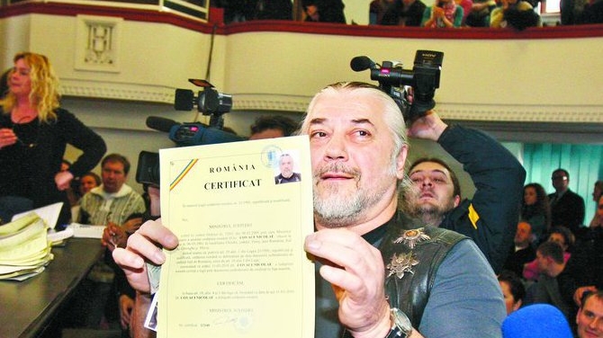 E din nou roman, dupa 34 de ani