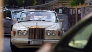Ce a facut un celebru milionar cand nu i s-a dat masa la LOFT Mamaia... a aparut cu Rolls Royce ul in fata... a inghetat toata lumea! Pe bune ca asa ceva NU a mai facut NIMENI niciodata!